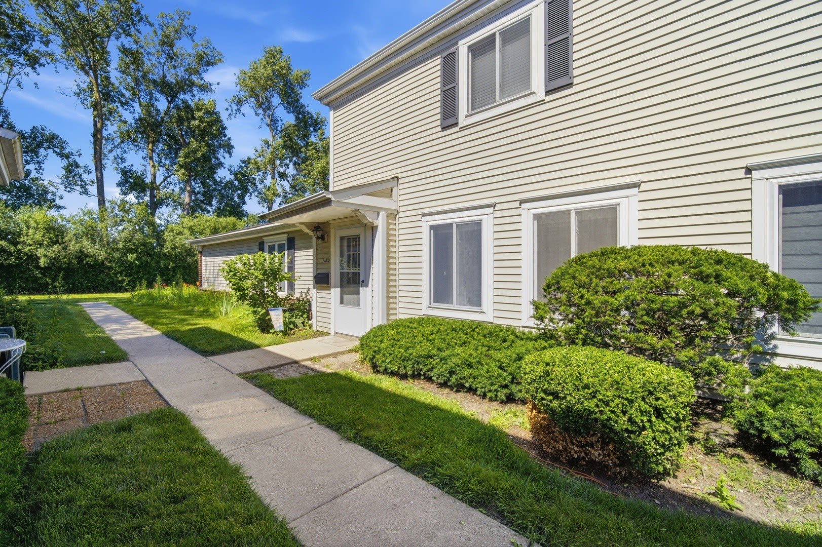 1180 Cove Drive – photo 1 of 17