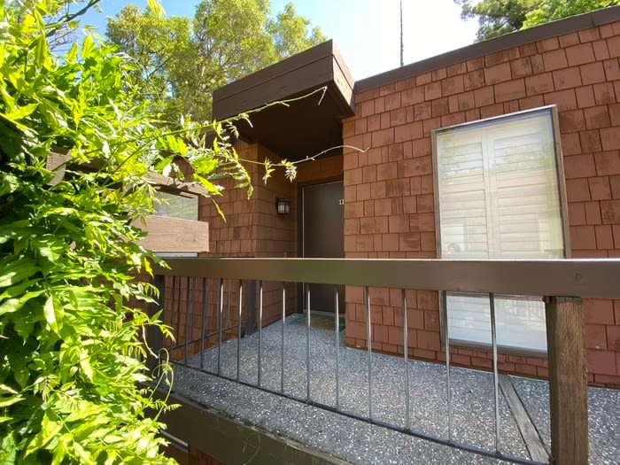 802 Woodside Lane East – photo 1