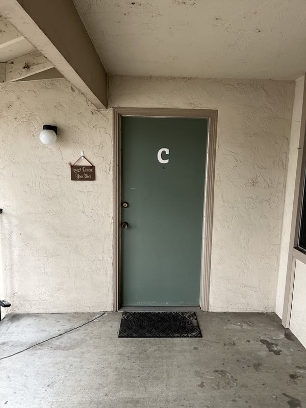1305 Southwest Blvd Unit C – photo 1 of 8