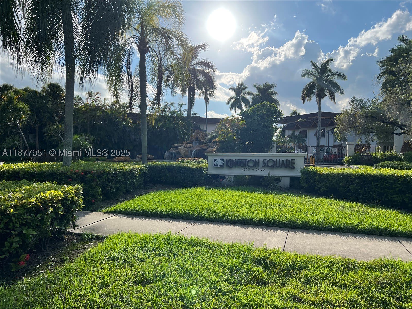 9472 SW 77th Ave – photo 1 of 5