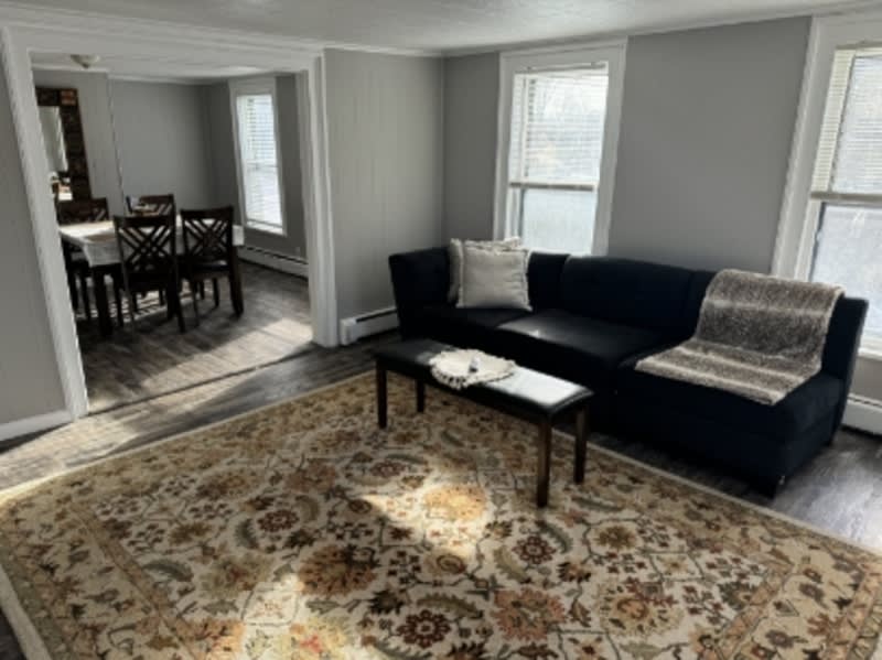 105 E Hamilton St – photo 1 of 12