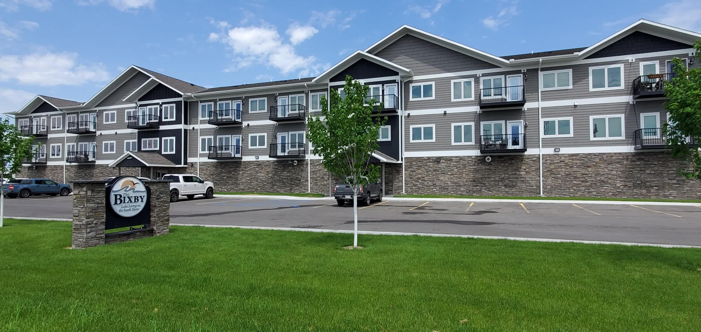 715 Lake Shore Drive Northeast – photo 1 of 42
