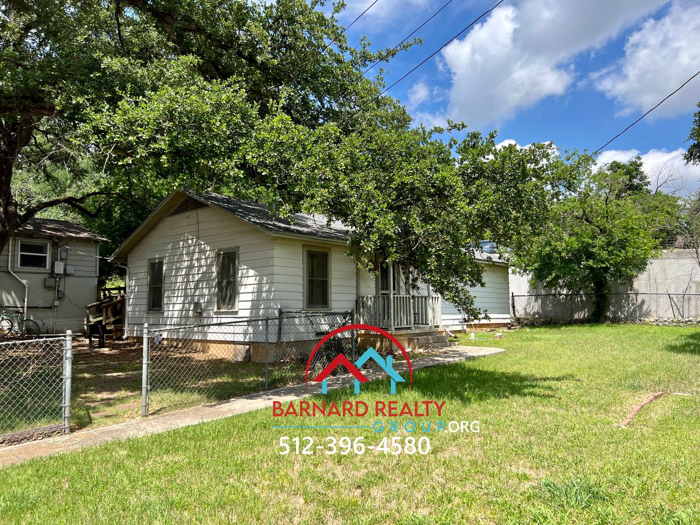 Available Now: 1950's Home Walkable to Texas State – photo 1