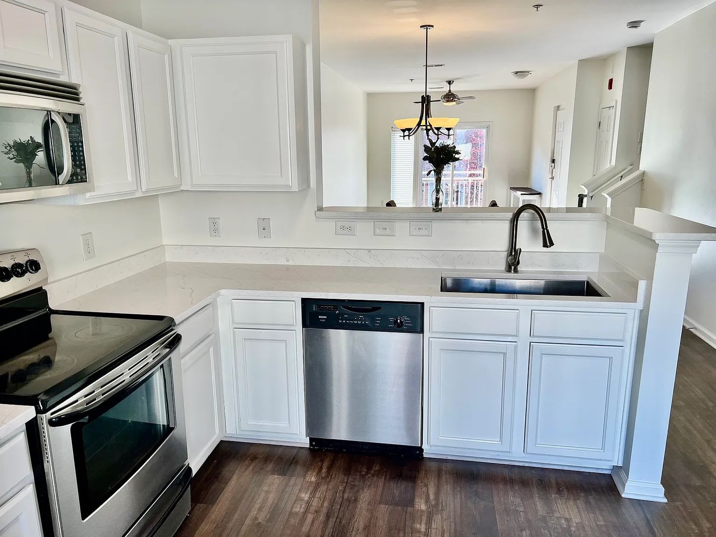 Room in 2 Bedroom Home at Donatello Ave – photo 1