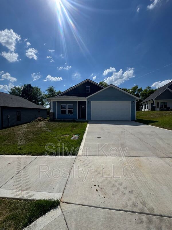 918 Stratford Avenue – photo 1 of 20