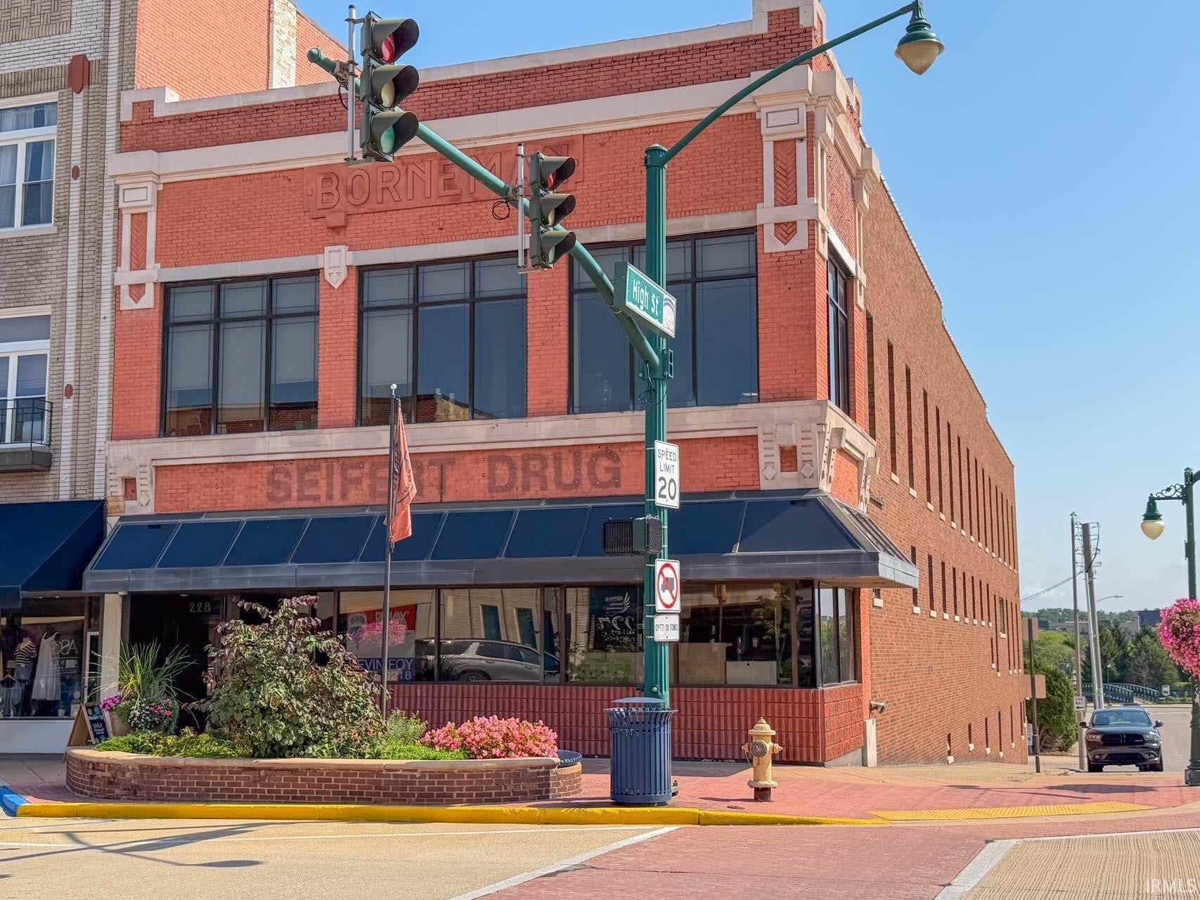 230 S Main Street – photo 1 of 108
