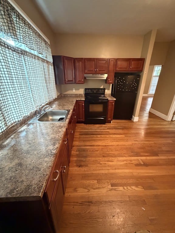 32 Warren St – photo 1 of 20