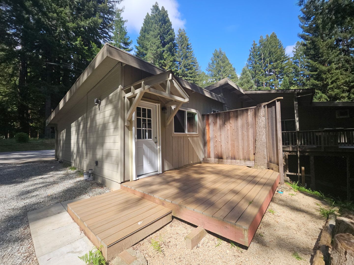 Beautiful, Serene Studio Nestled Among the Redwoods. – photo 1 of 7
