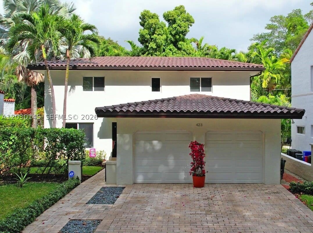 423 Alhambra Cir – photo 1