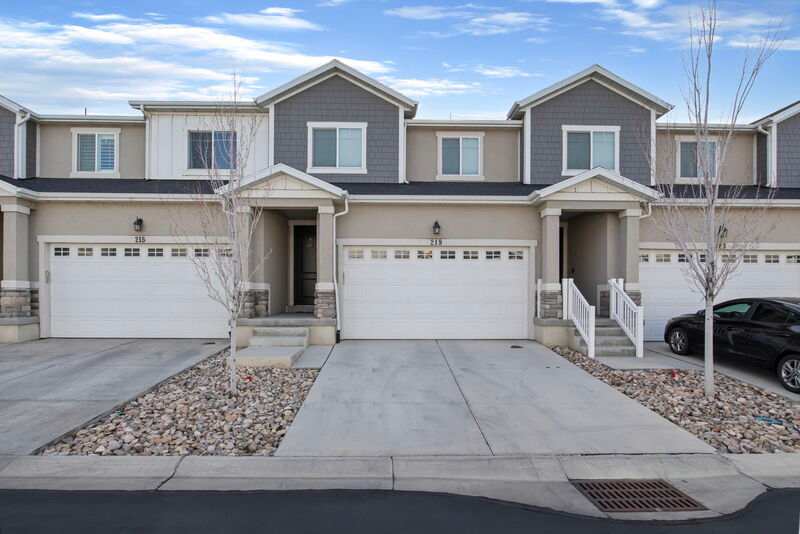 219 West Silver Springs Drive – photo 1 of 32
