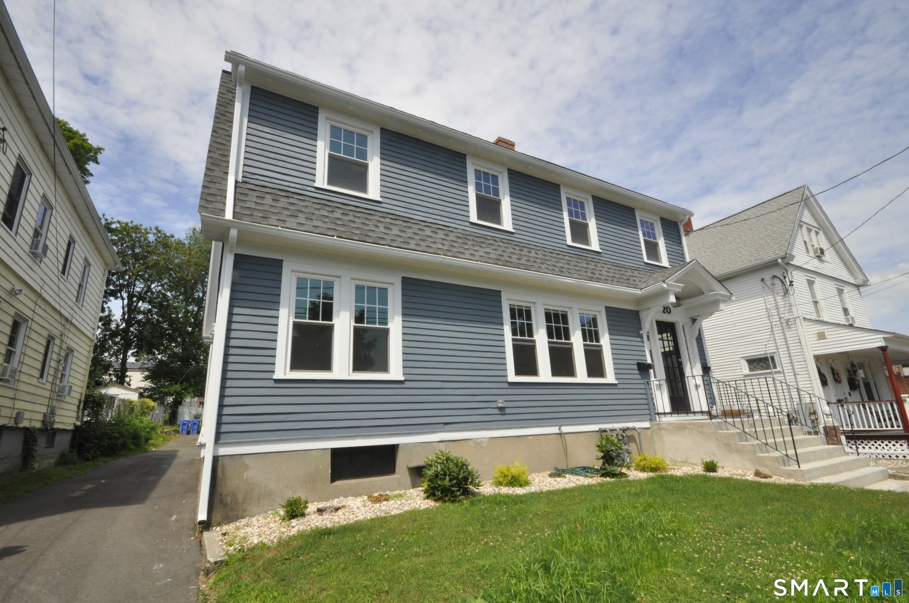 20 Mountain Street – photo 1