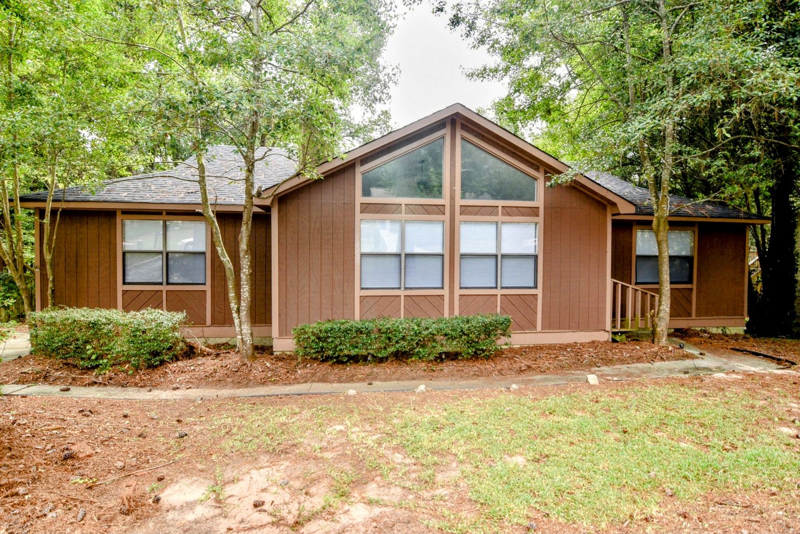 3BR • 2BA • 2-Car Garage • Back Deck • Private Yard — All in Evans! – photo 1