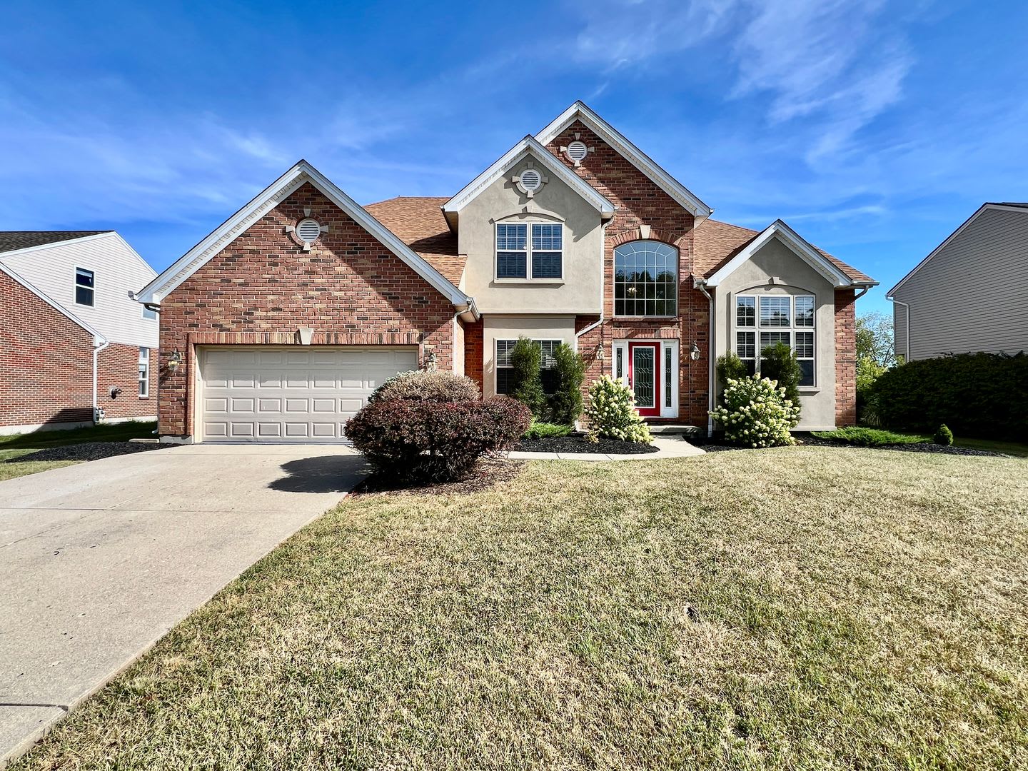 Large executive home in pool community Mason, Oh – photo 1 of 69