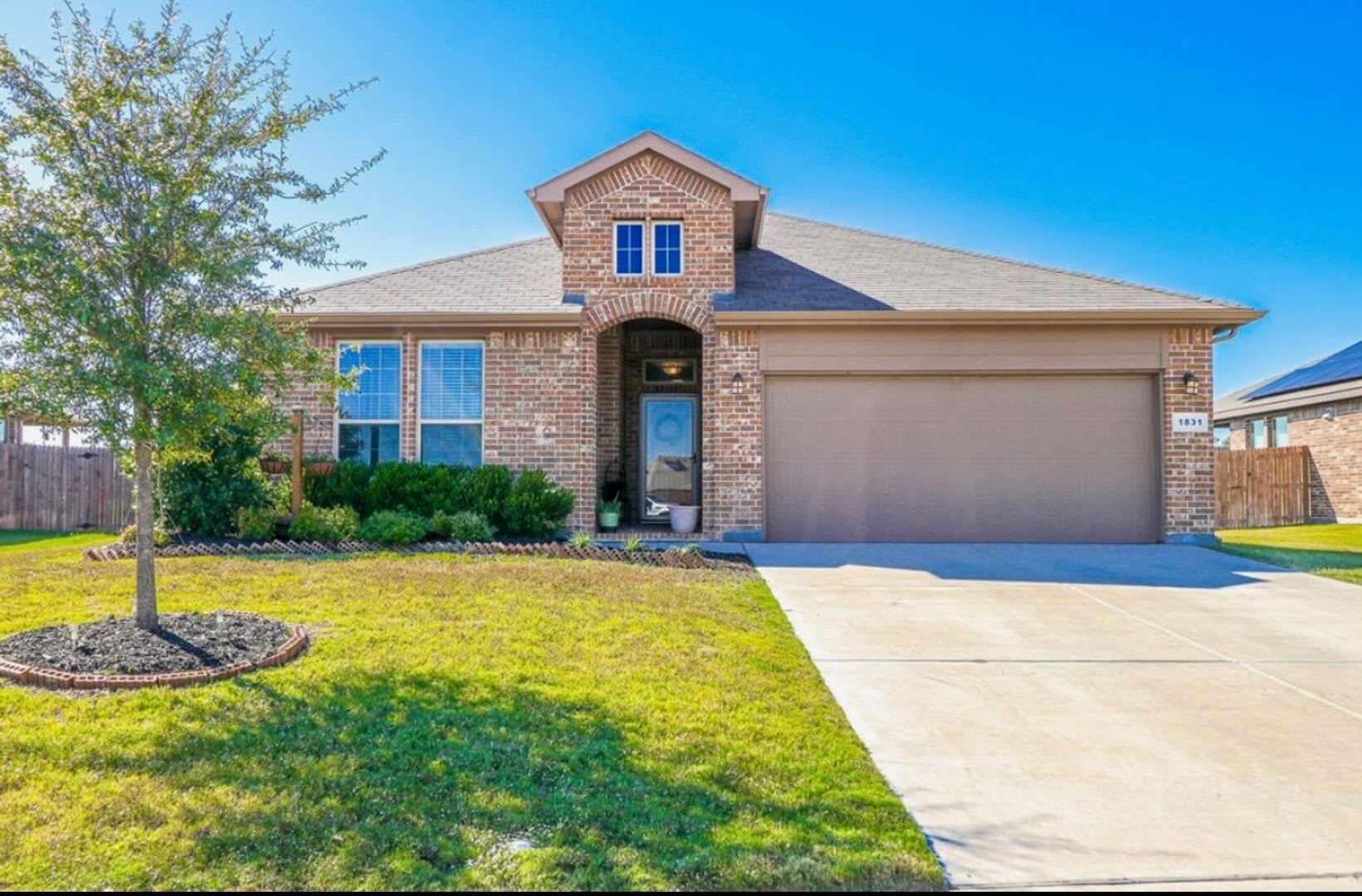 Convenient in Cleburne – photo 1