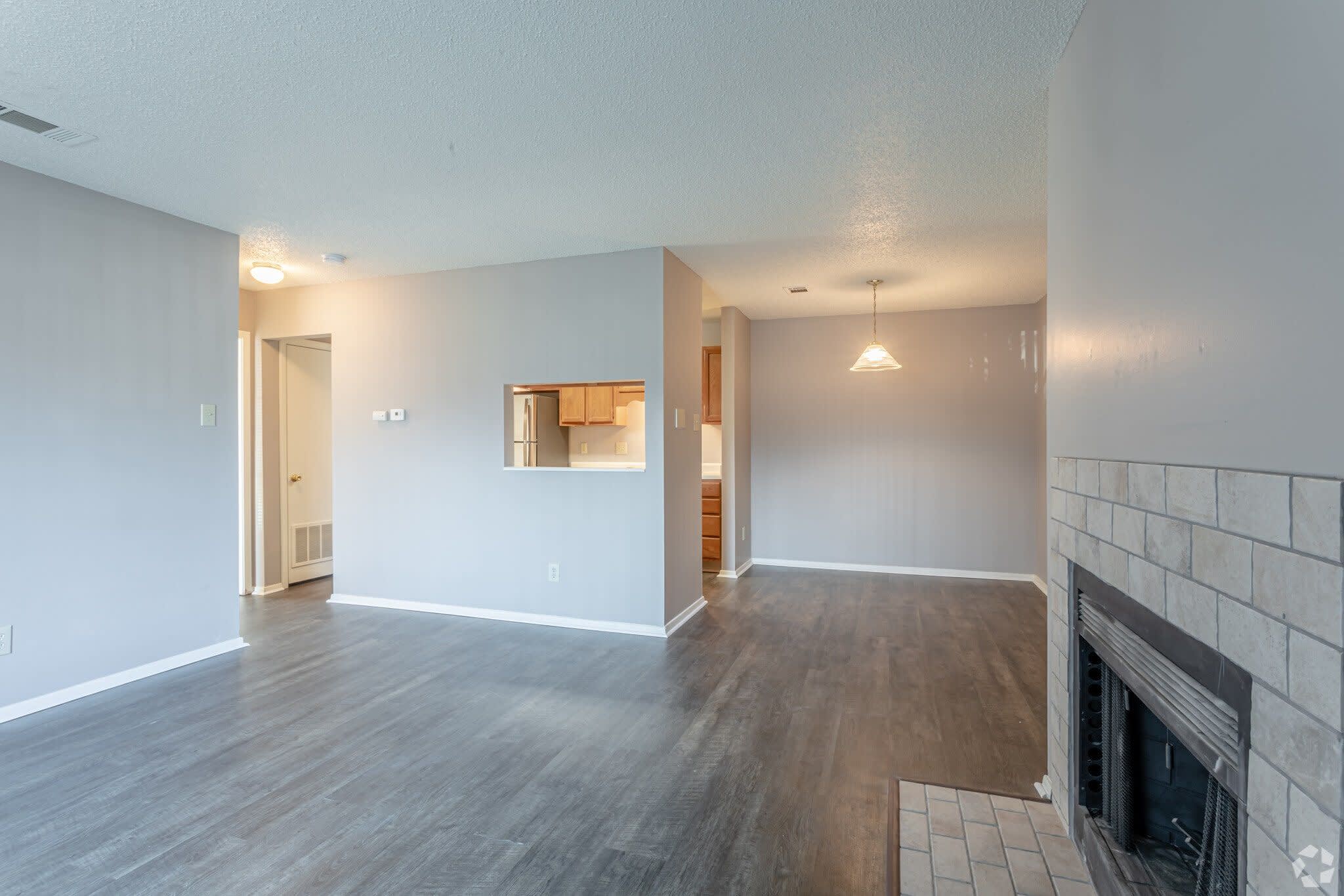 Foothills Apartments – photo 1