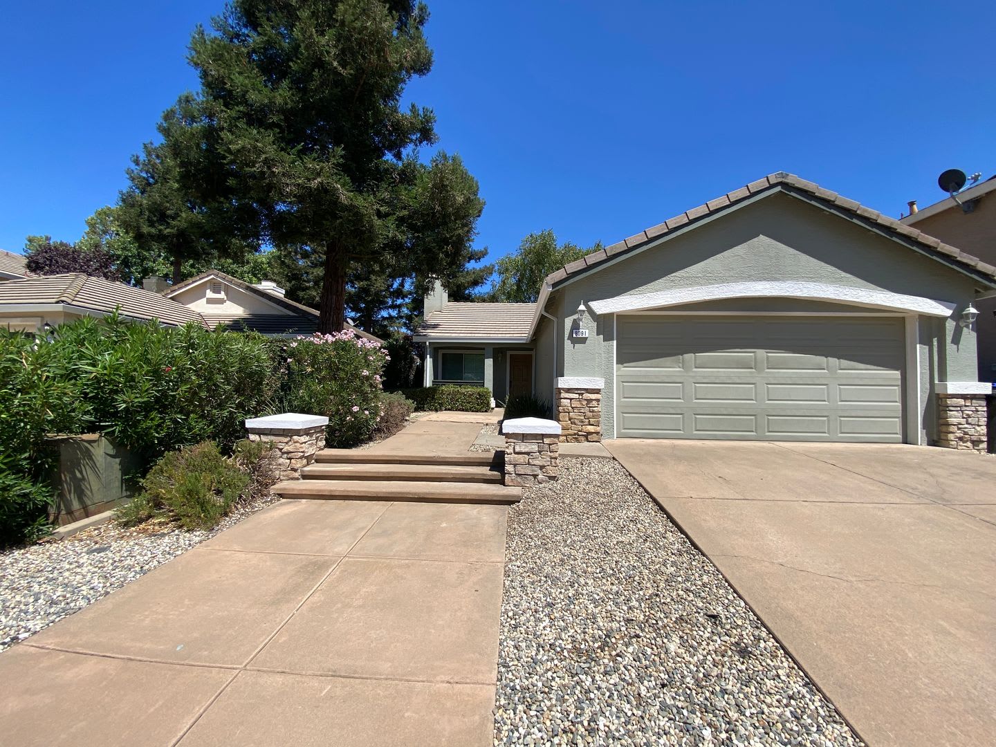Great Location/Cozy Fireplace/Laguna Creek – photo 1