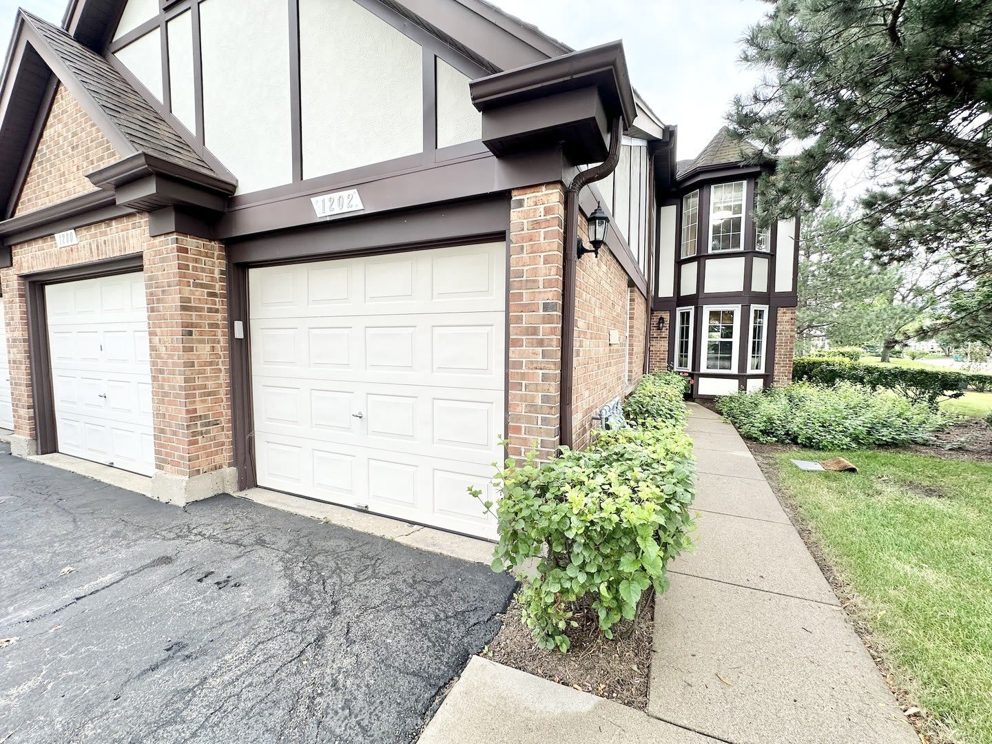 1202 Clearview Court – photo 1 of 19