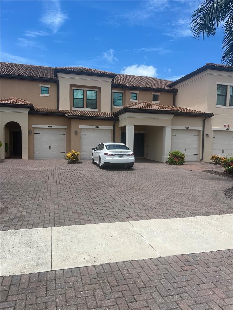 10054 CROOKED CREEK Drive – photo 1