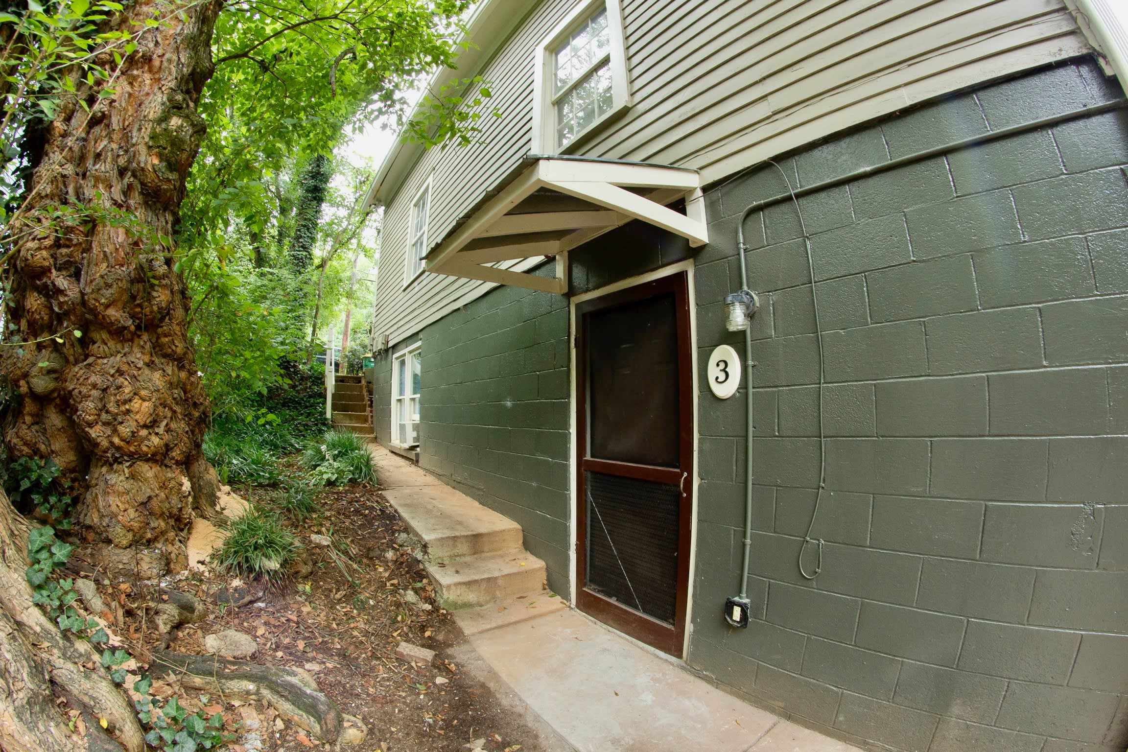 558 Pulaski Street – photo 1