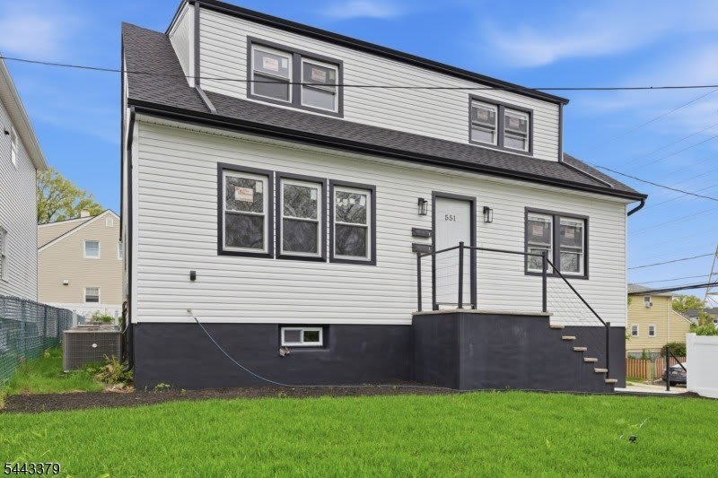 551 Schuyler Ave – photo 1
