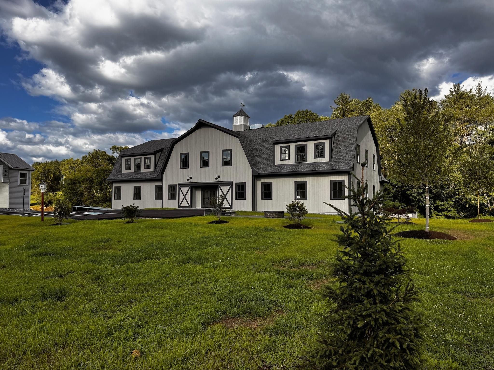 48 Della Street – photo 1 of 15