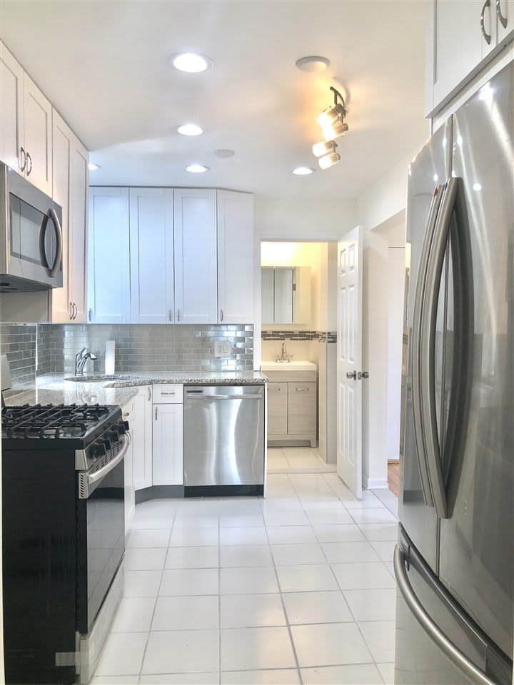 151 BLEECKER ST – photo 1
