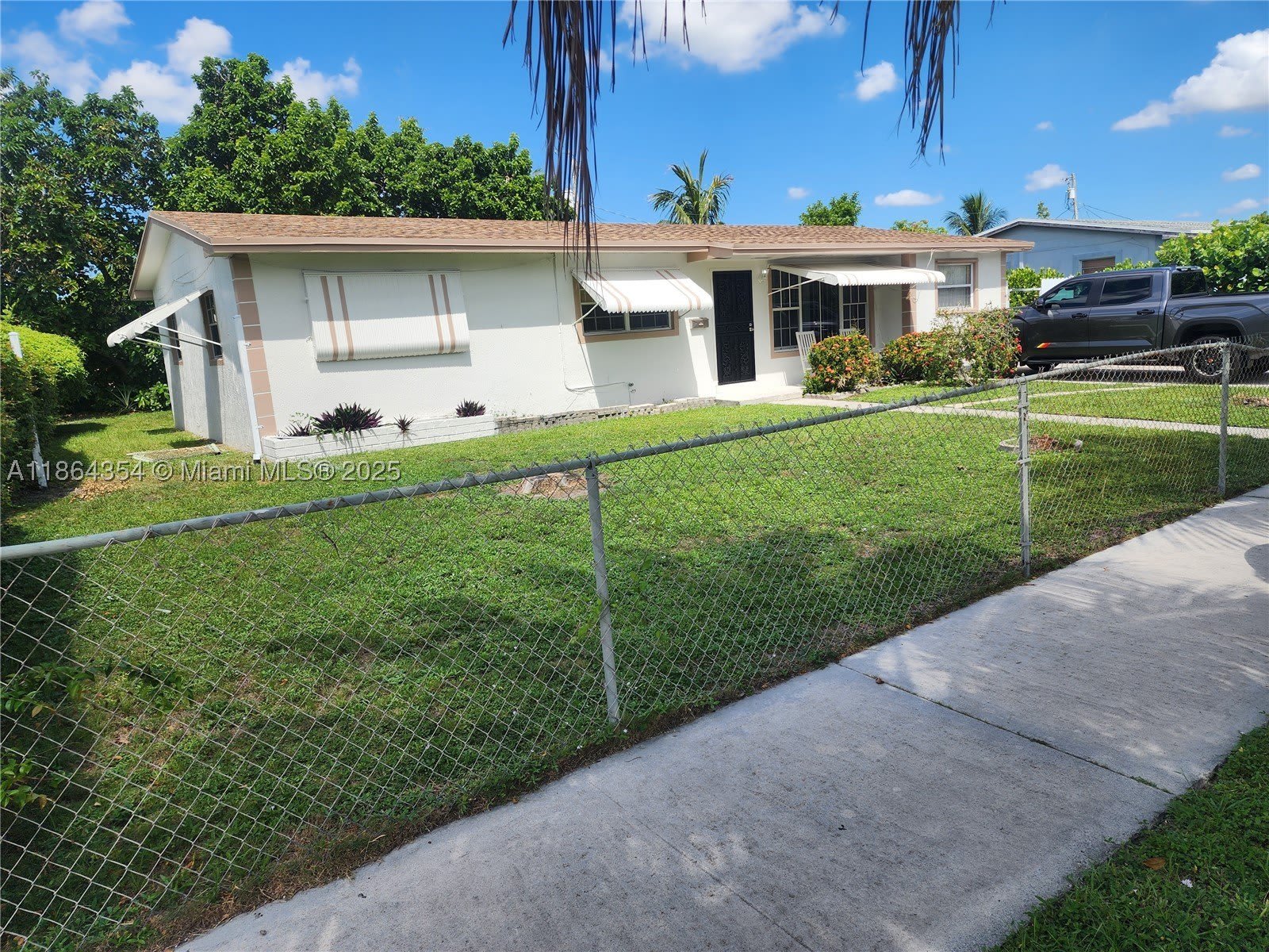 17200 NW 11th Ave – photo 1