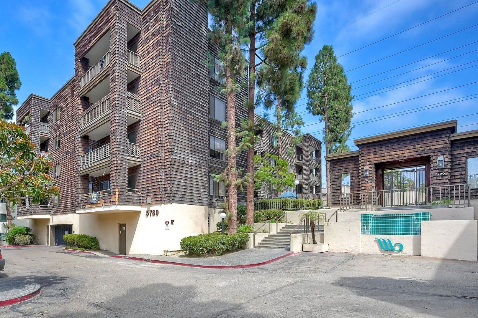 Available Now! Mission Valley Beautiful Woodspring Top Floor Condo – photo 1