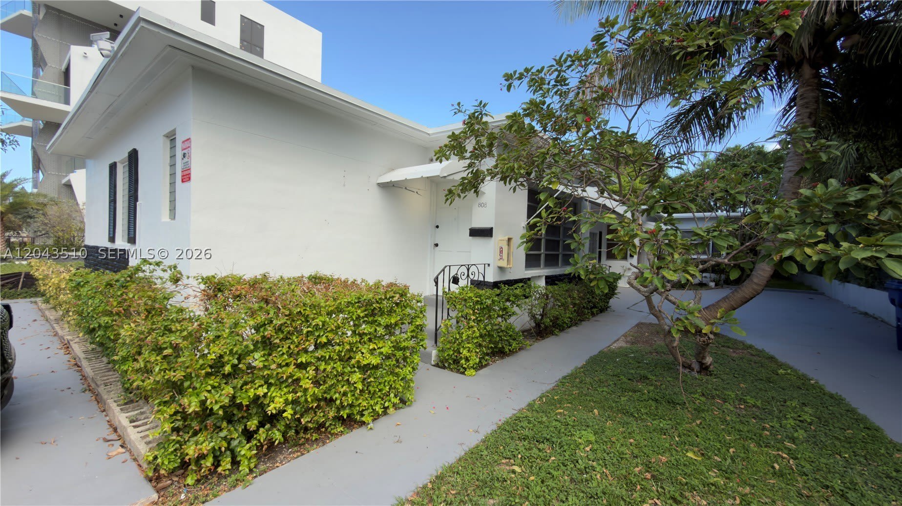 808 84th St – photo 1