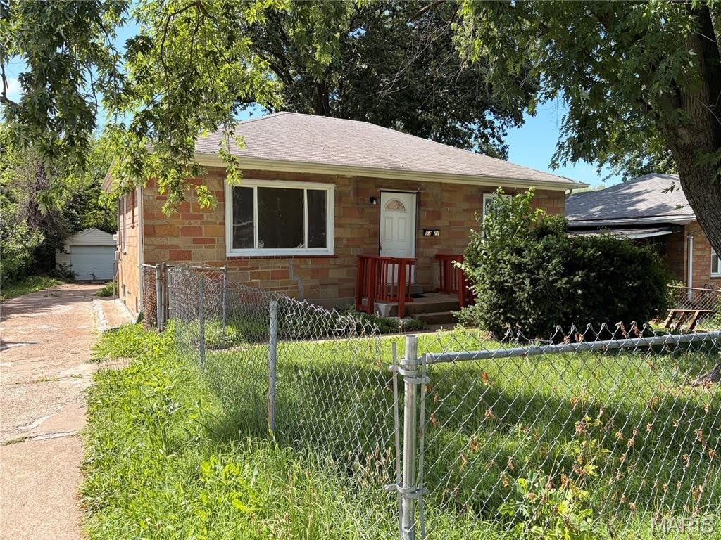 5721 Acme Avenue – photo 1 of 12