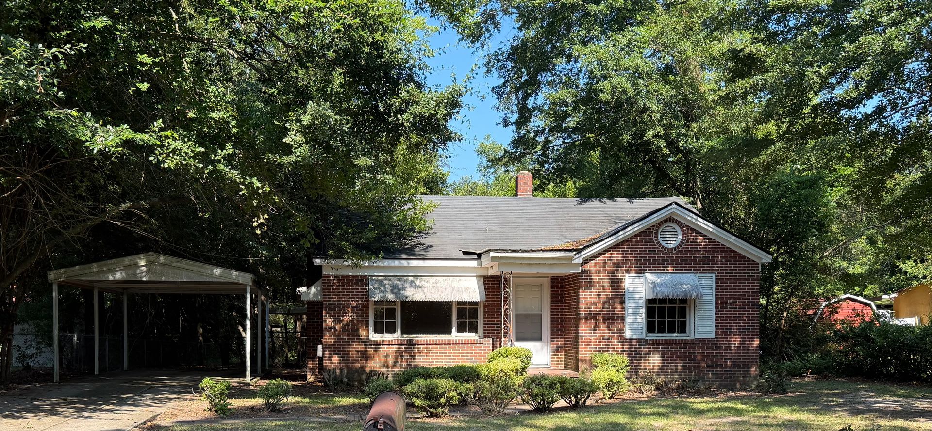 NICE BRICK HOME WITH FENCED YARD – photo 1