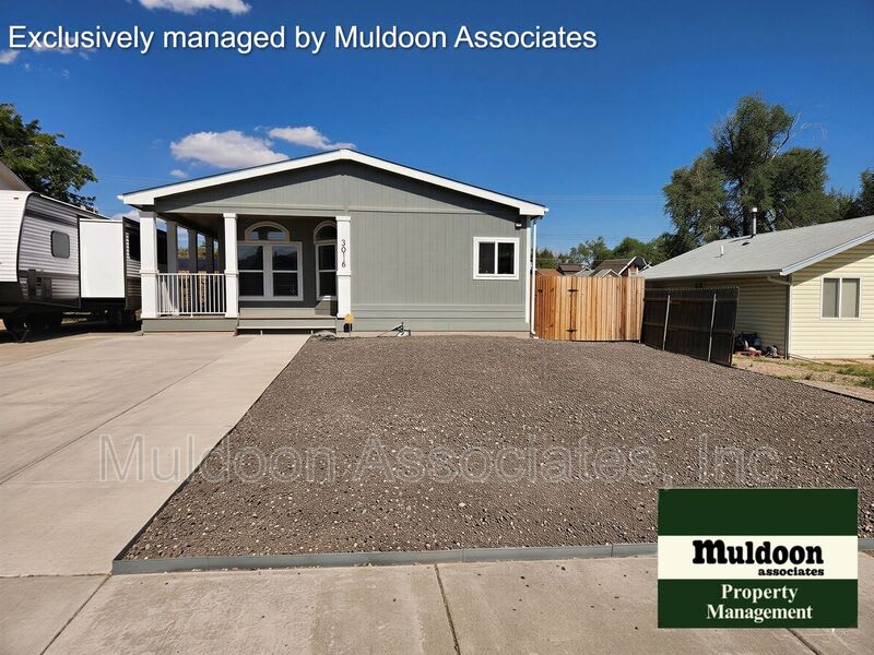 3016 Withers Ave – photo 1