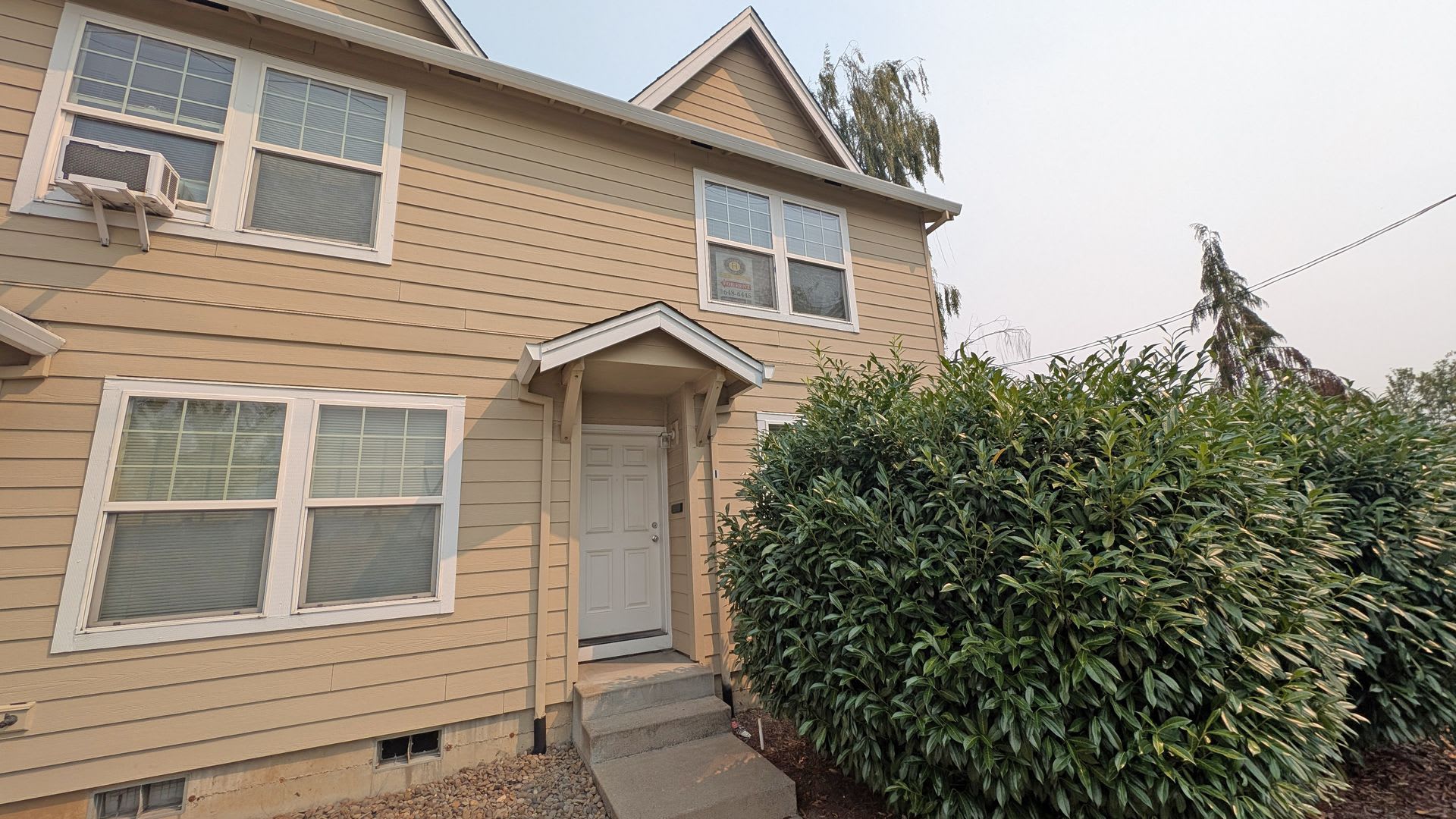 Wonderful townhouse in Forest Grove – photo 1 of 15