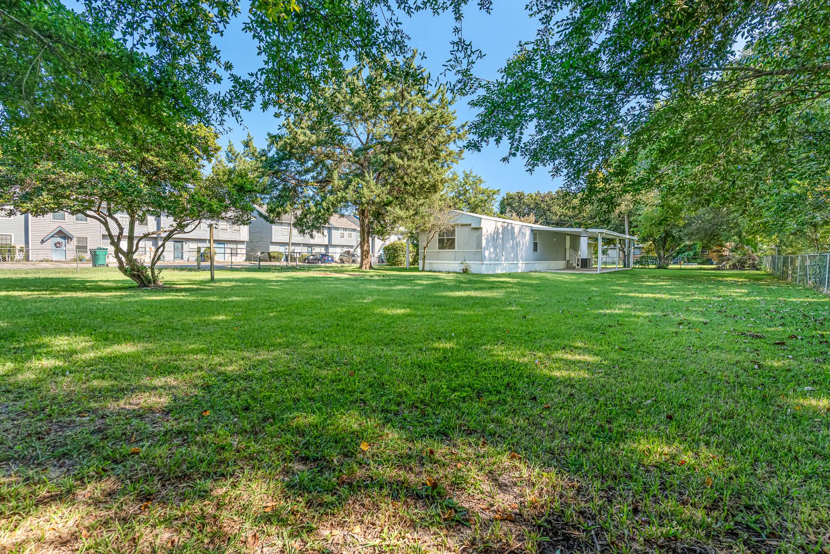 2 Bedroom on Spacious Lot! – photo 1 of 41