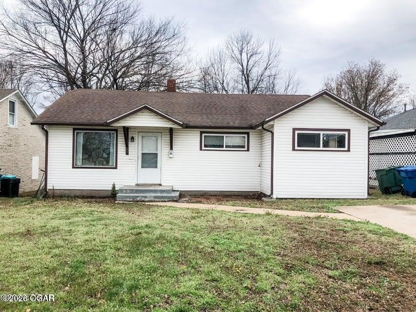 3040 E 9th Street – photo 1