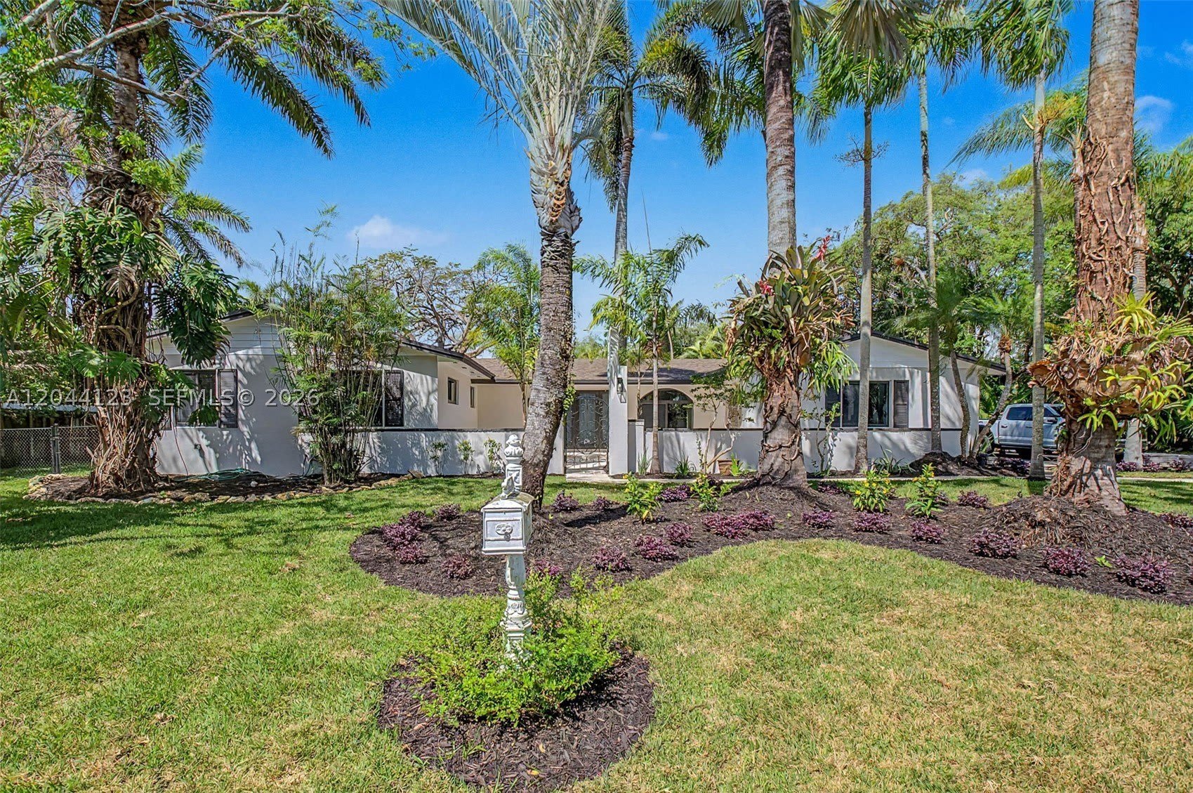 17050 Sw 83Rd Ave – photo 1 of 139