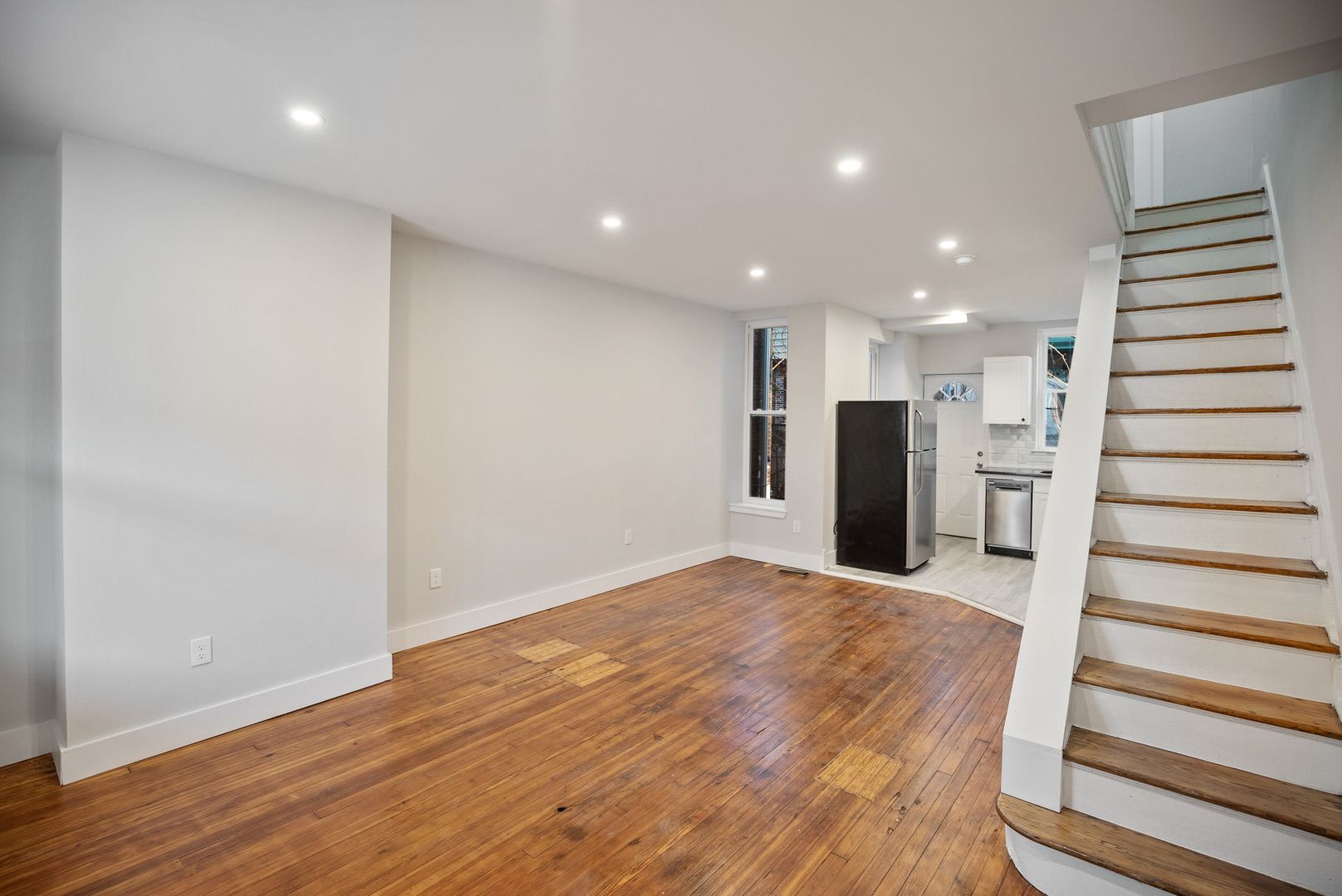 Bright And Open 2 Bedroom 1 Bath In West Philly Pet Friendly – photo 1