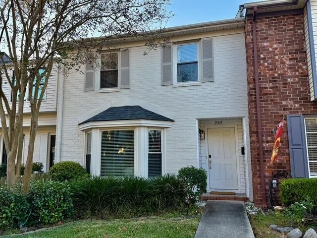 707 Williamson Drive – photo 1 of 224