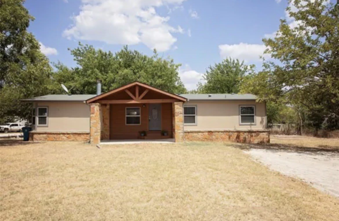 128 Burkhalter Street – photo 1 of 30