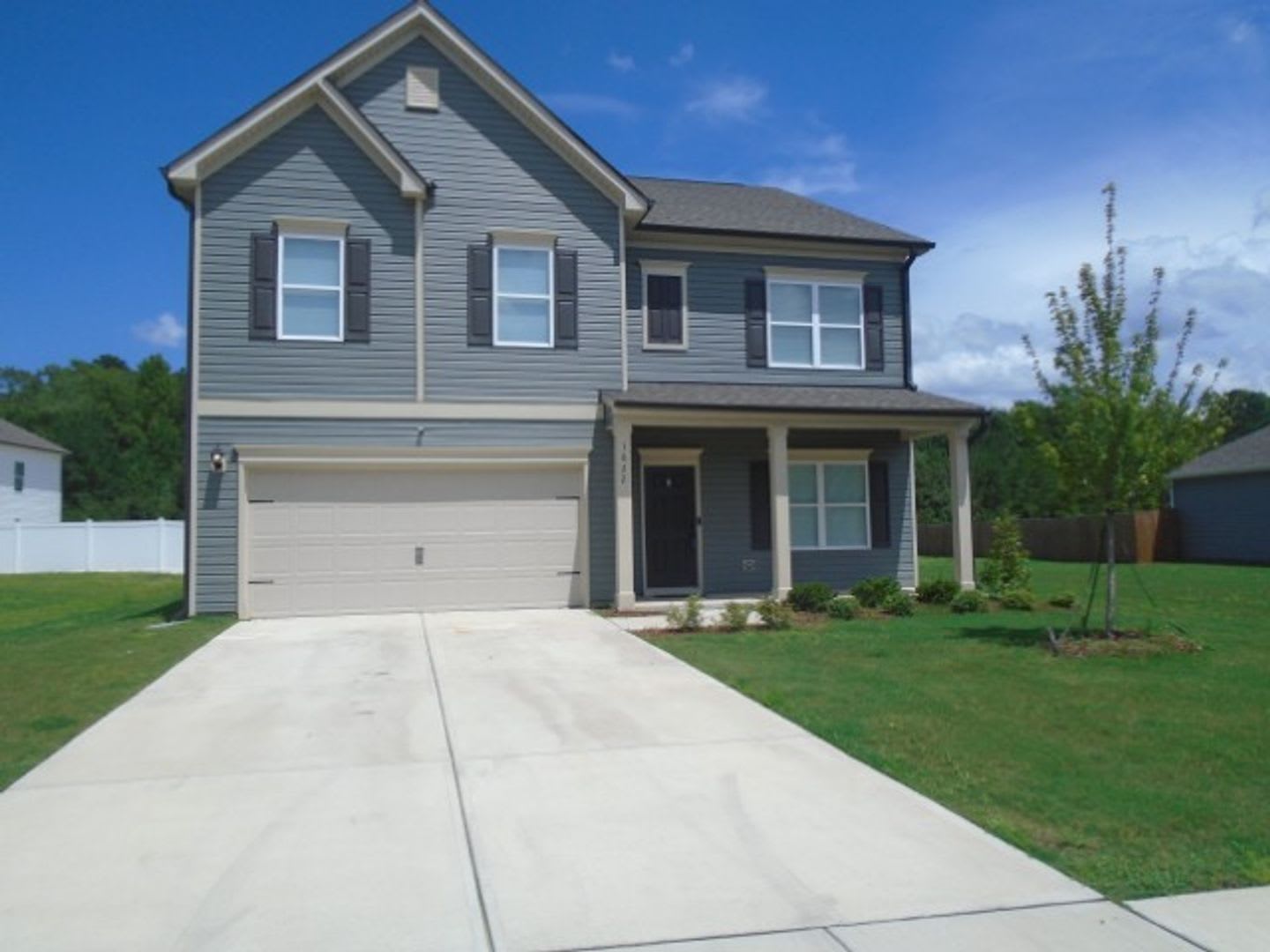 Eastover Property Available NOW! Offering 1/2 OFF of the FIRST MONTH! – photo 1