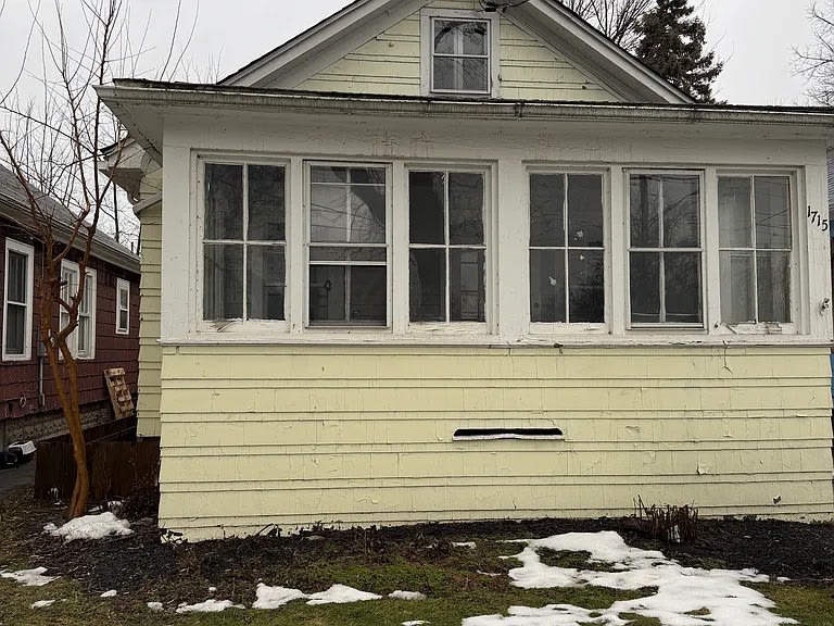 1715 North Avenue – photo 1 of 11