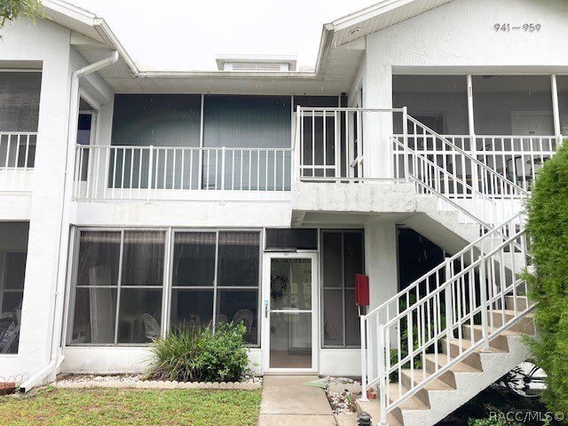 959 SE Mayo Drive – photo 1 of 18