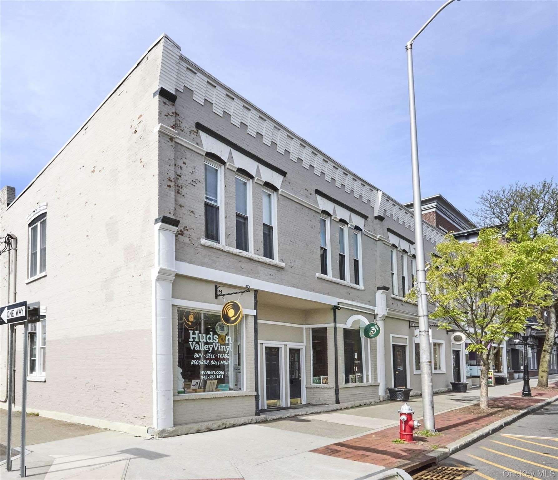 257 Main St – photo 1 of 6