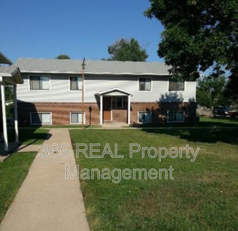204 14th Street, Unit B – photo 1 of 19