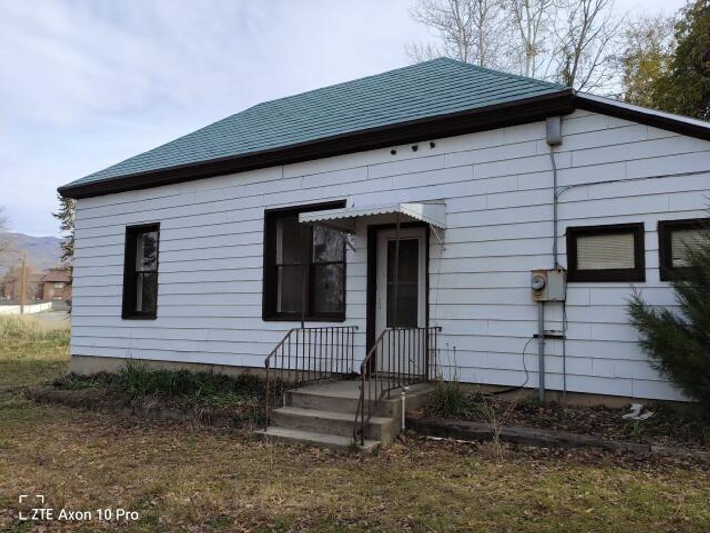 Historic Home On Large 1 Acre Property – photo 1