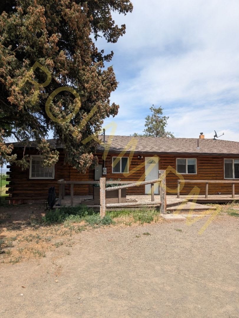 Charming 3-bed 2-bath Home at the Edge of Town – photo 1 of 12