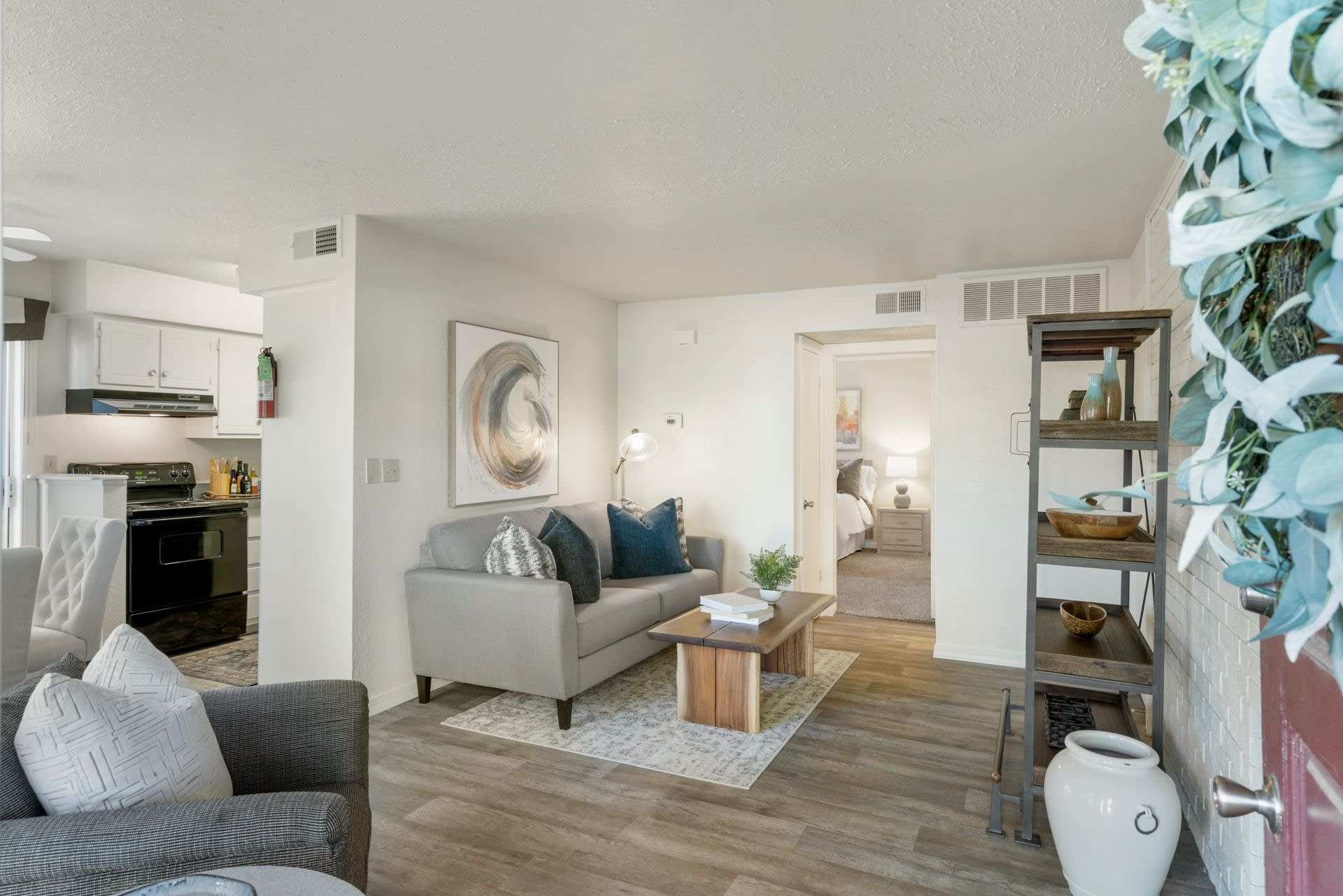 Section 8 Friendly Spacious 4 Bedroom Home – photo 1
