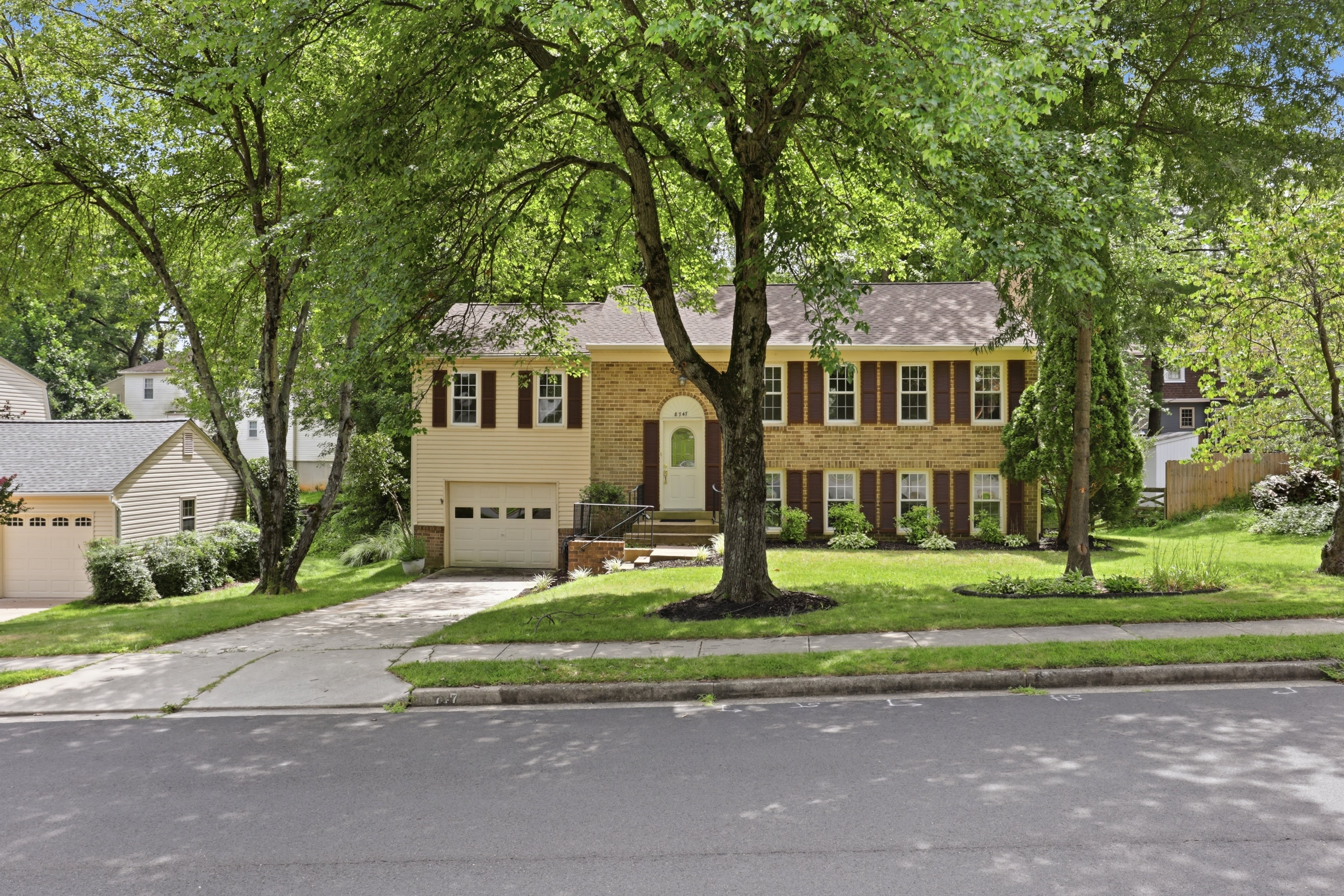 8747 Arley Dr – photo 1