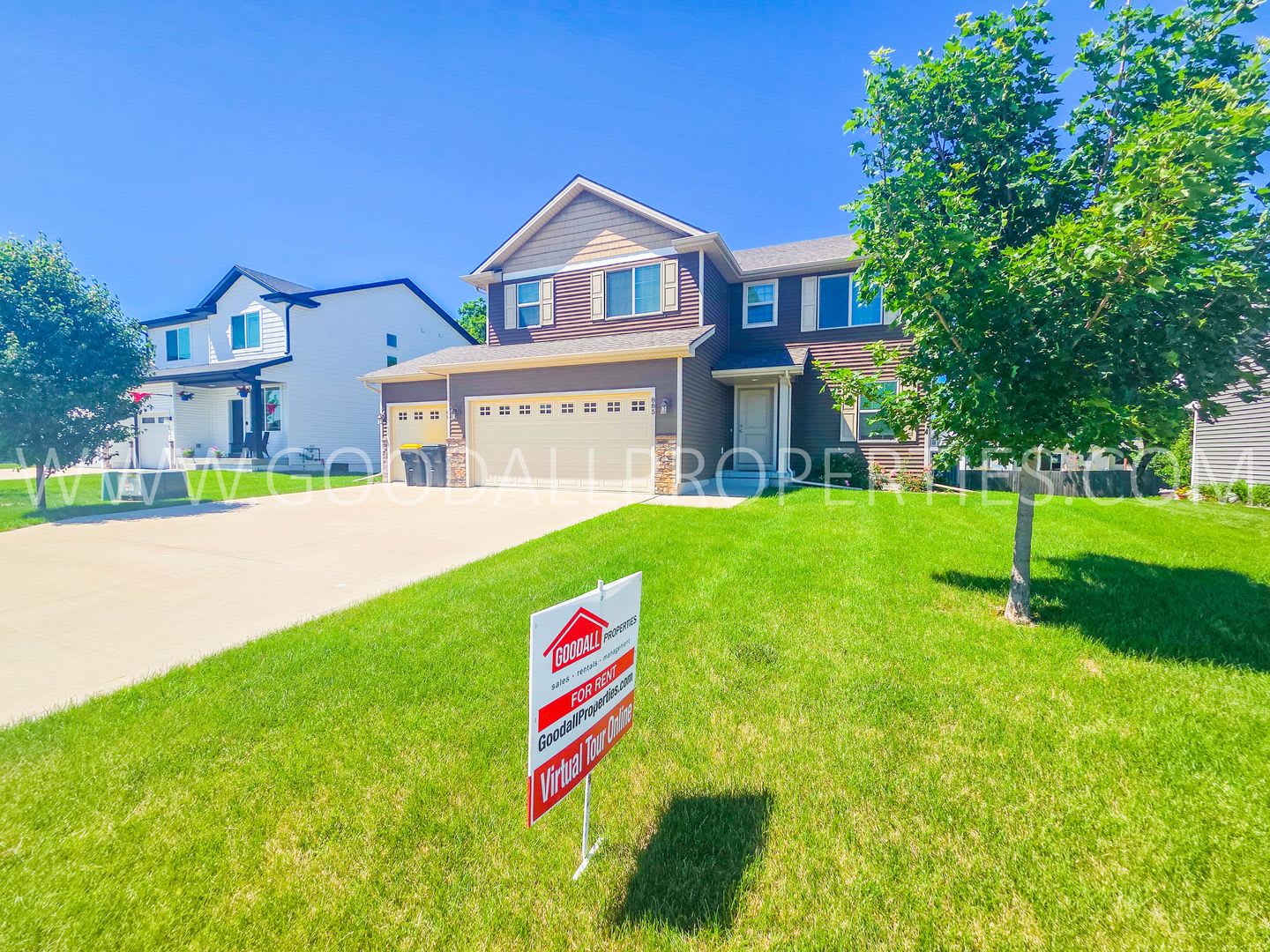 4 Bed Waukee Home with Granite Counters & Covered Deck – photo 1