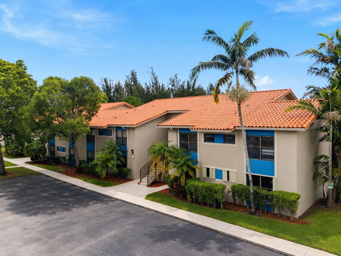 1601 Balfour Point Drive – photo 1